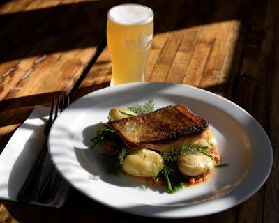 Tell us about a country pub that serves great food