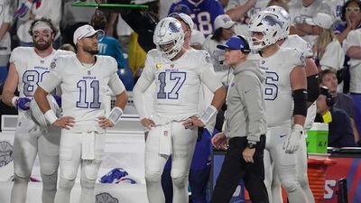 SI:AM | NFL’s Last Unbeaten Teams Fall as Eagles and Bills Suffer Home Upsets