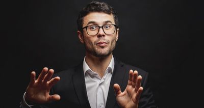 8 Sneaky Ways Guys Try to Manipulate You When They’re Feeling Insecure