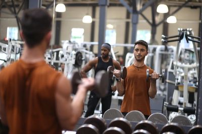 According to sports medicine experts, here’s how to maintain an exercise routine
