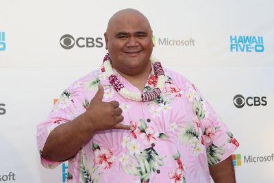 Hawaii Five-0 actor died after medical company dropped him during transport, lawsuit alleges