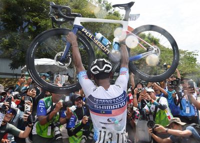 More than one star of the show at Le Tour de Langkawi as Terengganu's Aiman Rosli fires up the hometown fervour