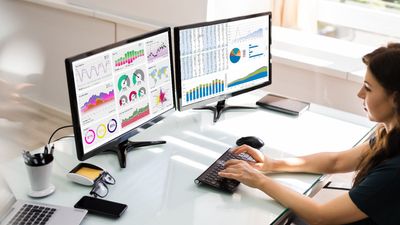 Microsoft finally gets its act together to make Windows 11's taskbar work fully across multiple monitors