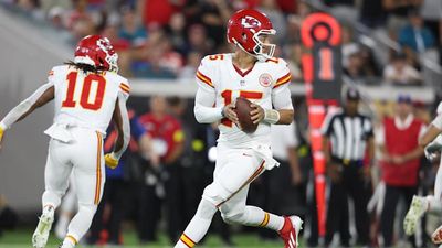 Former NFL QB Defends Patrick Mahomes, Chiefs on Controversial TD Play vs. Jaguars
