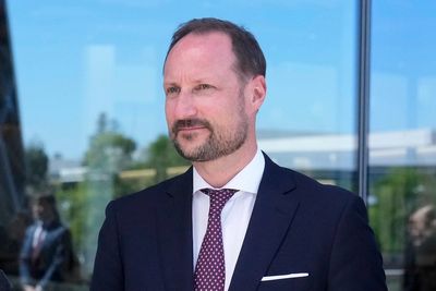 Norwegian Crown Prince Haakon marks 200 years of organized emigration to the US