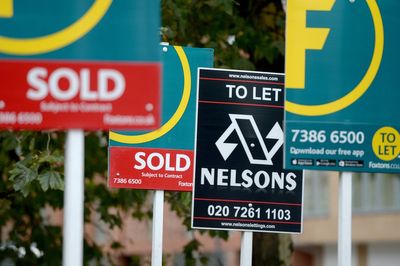 House prices: the average UK property price fell by £794 in September