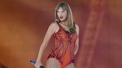 Taylor Swift accused of double standard for allegedly using AI to promote her album
