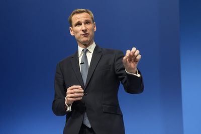 Tories promise negative net migration and 10,000 more police if elected