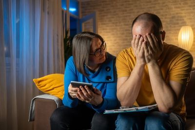 Husband Wipes Out $386K From Accounts, Confesses 'I've Been Stealing From Us' — Wife Worth $1M Says She's Still In Shock