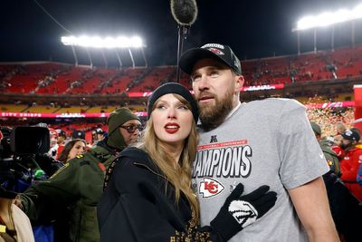 Taylor Swift shuts down Super Bowl halftime show rumors about Travis Kelce