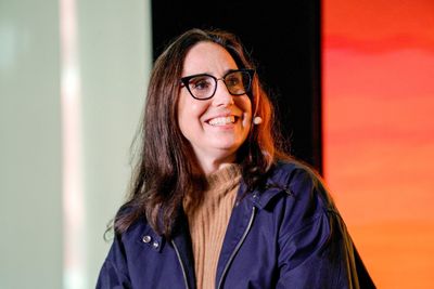 A 19-year-old NBA intern landed a private meeting with LA Clippers CEO from a cold email—she told him ‘to do work that you can do for free’