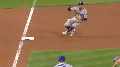 Dodgers Used Play They Barely Practiced to Stymie Phillies in Huge Moment