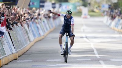 'I remain sceptical about the equipment supplier' - Ex pro Lilian Calmejane questions the competitiveness of the Van Rysel RCR