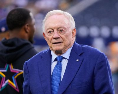 NFL fines Cowboys owner Jerry Jones $250,000 for ‘inadvertent’ obscene gesture at fans