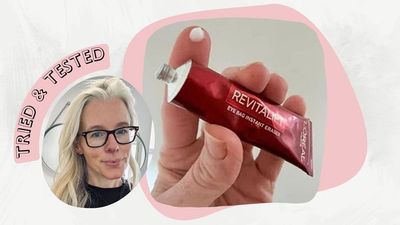 This eye bag eraser works wonders on tired eyes - the difference in my before and after photos is striking