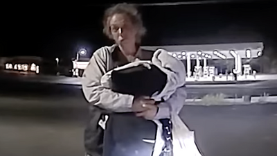 ‘Huge props’: Officer spots a pregnant woman in distress and steps in. Then he goes above and beyond