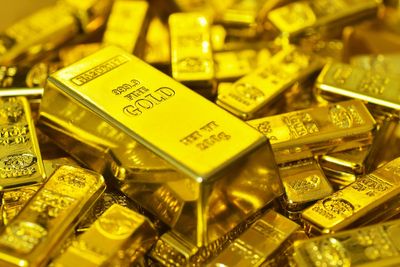 Gold prices hit new high at $4,000 as investors turn to ‘safe haven’ amid fears of Trump policies and global conflicts