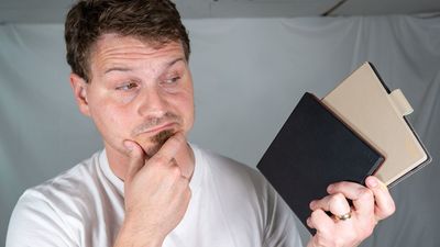 I found a few surprising reasons to stick with your old black & white e-reader