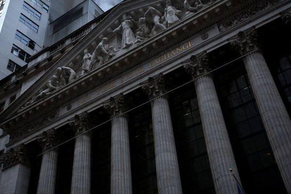 Dow Stops Short of 20,000 in Worst Week for Banks Since Election