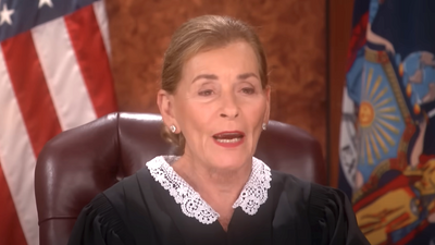 Sideline Camera Hilariously Catches LA Chargers Players Finding Out Judge Judy Is At Game: 'She Is So Small'