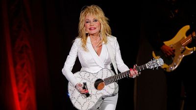 Dolly Parton's sister asks fans to pray for the singer as she faces ‘health challenges’