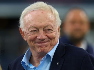 What 'Obscene Gesture' Did Jerry Jones Make? The Real Story Behind the Cowboys Owner's $250K Fine