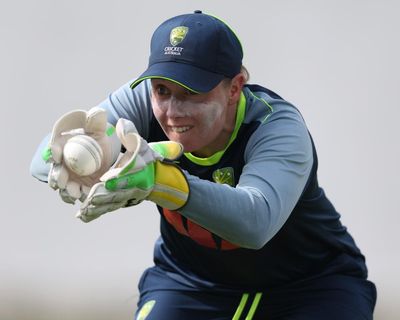 Beth Mooney century rescues Australia before bowlers see off Pakistan at Women’s Cricket World Cup