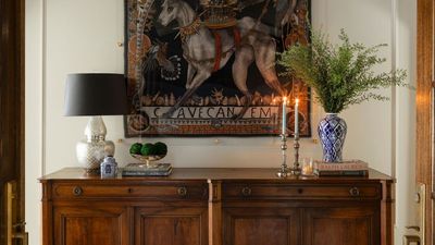 I’m instantly doubling coat storage in my tiny entryway for Thanksgiving guests with this discreet, damage-free 69-cent rack