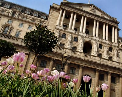 Bank of England warns of growing risk that AI bubble could burst