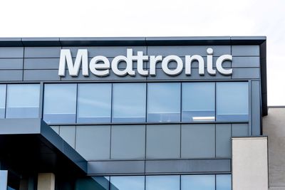 Medtronic Kicks Off US Study On Robot-Assisted Surgeries For Women