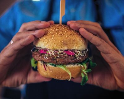 ‘Veggie burgers’ could be off EU menu as MEPs back renaming plant-based foods