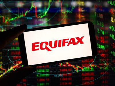 Equifax Locks In $4.50 VantageScore Pricing Through 2027, Analyst Sees Updside