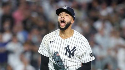 Devin Williams Reacts to Receiving Standing Ovation From Yankees Fans