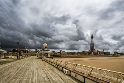 How I took beautiful photos at the beach, despite the awful weather