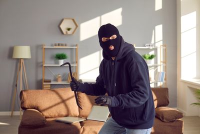 10 Weird Times Burglars Strike That Will Freak You Out