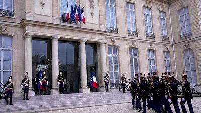 French President Macron to name a new prime minister by Friday evening