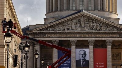 Robert Badinter, who ended France's guillotine era, enters the Panthéon
