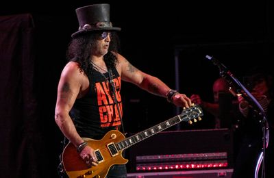 Slash provides update on Guns N' Roses album: 'It's coming'