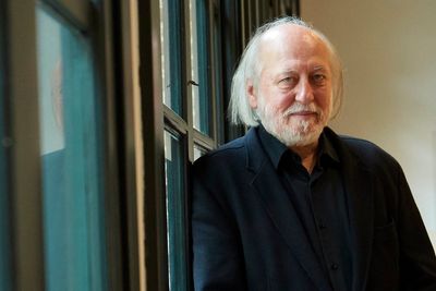 László Krasznahorkai: Hungarian author wins Nobel Prize in Literature for 2025