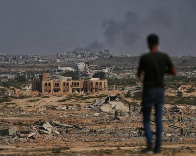 First Thing: Israel and Hamas agree to first phase of Gaza ceasefire plan