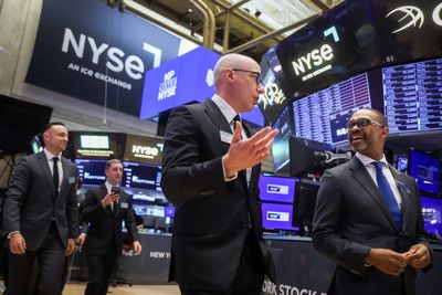 Fewer earnings reports, more regret: The high cost of going quiet