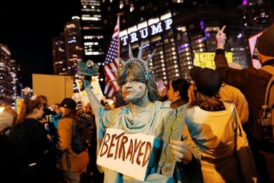 500 US Troops Deploy In Chicago Ahead Of Court Hearing