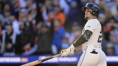 No One Knew Javy Báez's Homer Was Long Gone Quicker Than A.J. Pierzynski