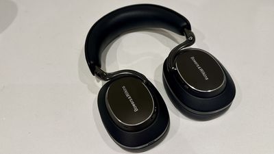 Bowers & Wilkins' new elite over-ear ANC headphones more than justify their price tag in this class-leading way...