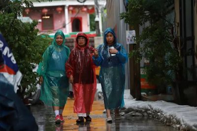 Cool season due 'later, warmer'