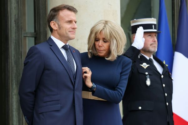 France's Macron To Name PM To End Political Crisis