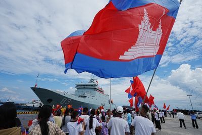 Chinese navy ships make a friendship visit to Cambodia as concerns over military links linger
