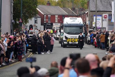 Thousands line streets of Manchester in tribute to Ricky Hatton