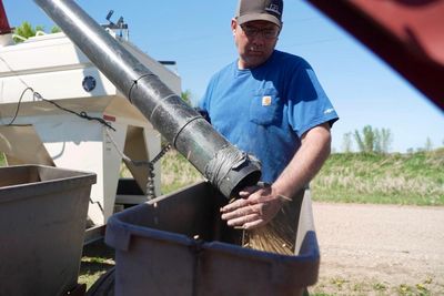 US farmers caught in Trump-China trade war – who’ll buy the soybeans?