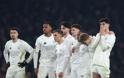Arsenal hit with £500k suspended fine over Manchester United rule breach